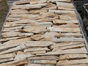 rock_images/zheltyi/y7LXQzLkFZJg.jpg
